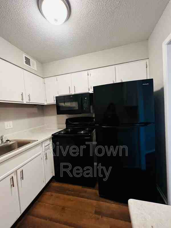 3953 Macon Rd #1 - Photo 6 of 16