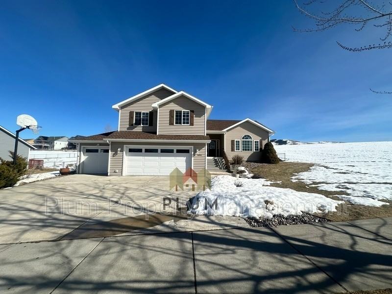 6896 Joy Dr - Photo 2 of 43