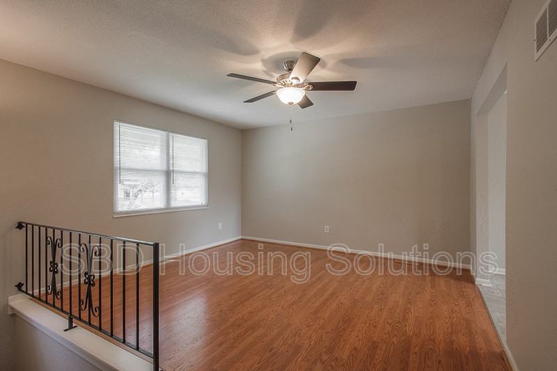 300 Concord Cir - Photo 2 of 10