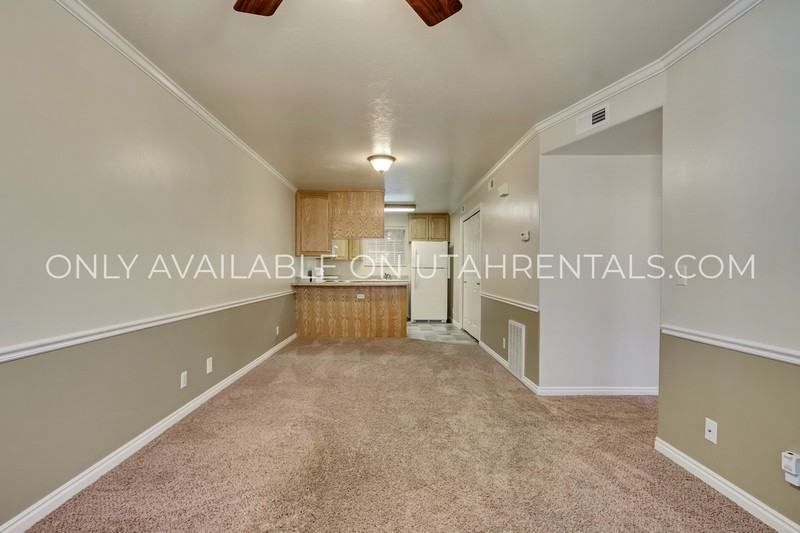 909 Nw #3 - Photo 2 of 16