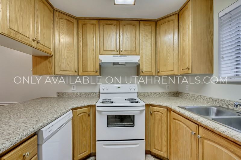 909 Nw #3 - Photo 5 of 16