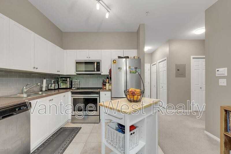 2205 Country Club Dr - Photo 3 of 14