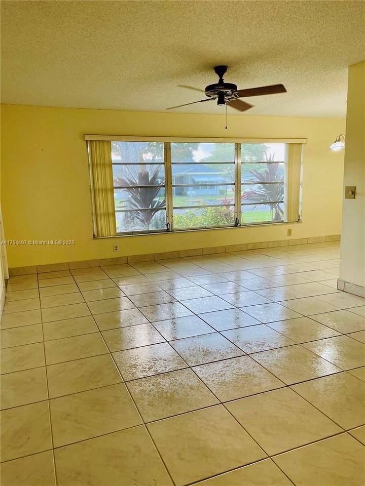 1082 Nw 85th Ter #C71 - Photo 2 of 12