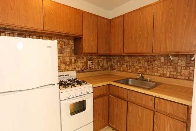739 W Belmont Ave #111 - Photo 3 of 17