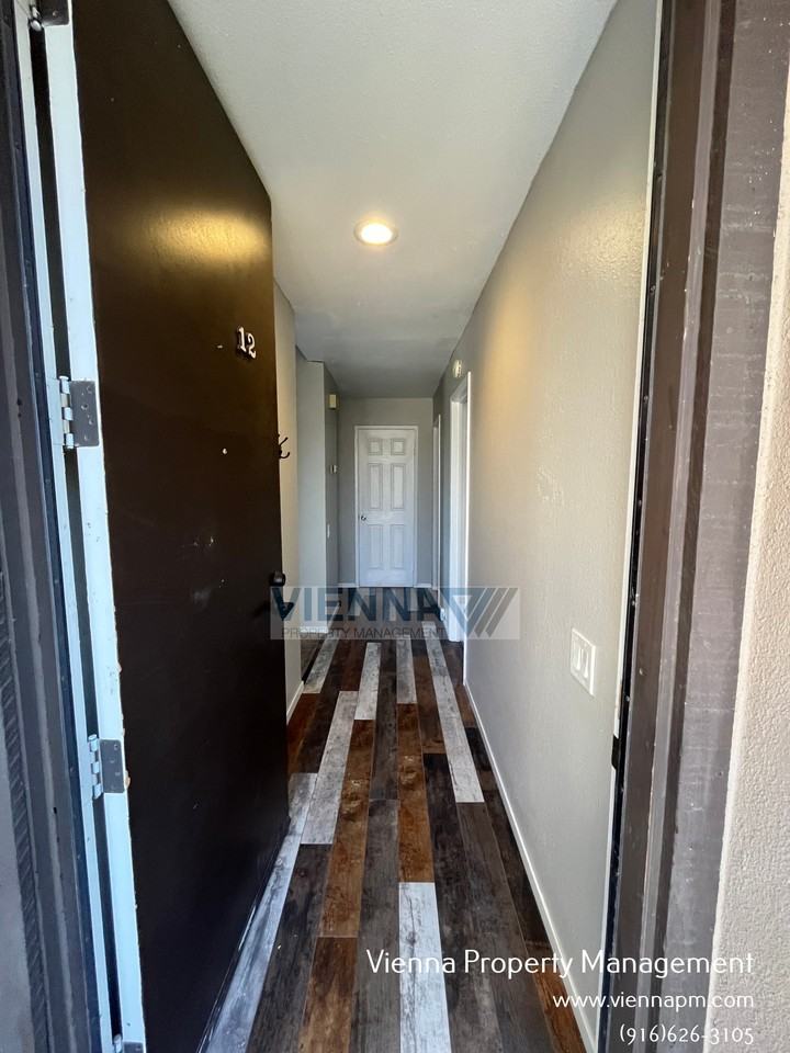 888 Woodside Ln E #12 - Photo 3 of 19
