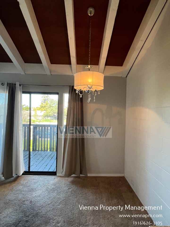 888 Woodside Ln E #12 - Photo 7 of 19