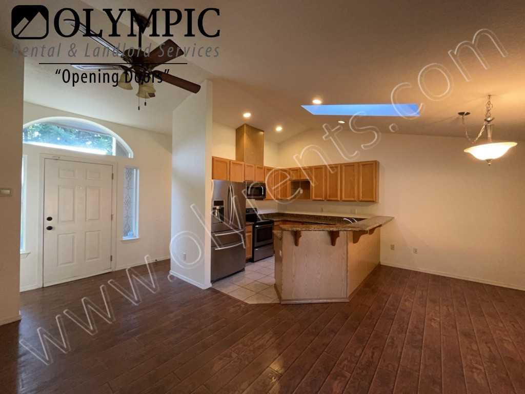 8803 Yelm Hwy Se - Photo 5 of 28
