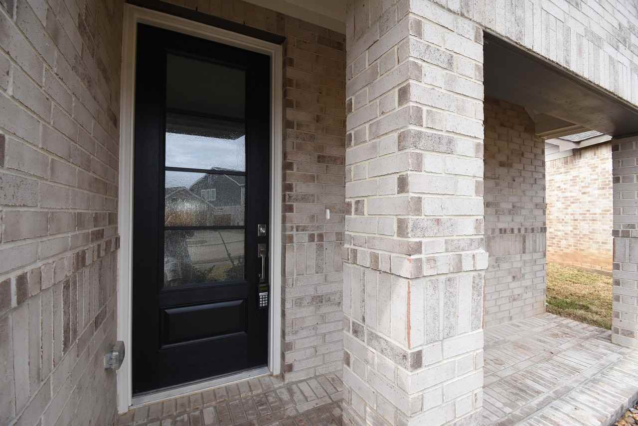 6303 Golden Seaton Dr - Photo 4 of 44