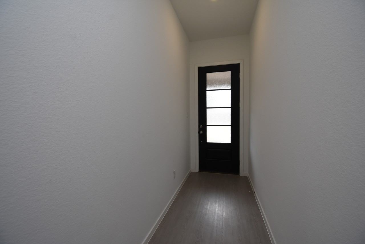 6303 Golden Seaton Dr - Photo 5 of 44