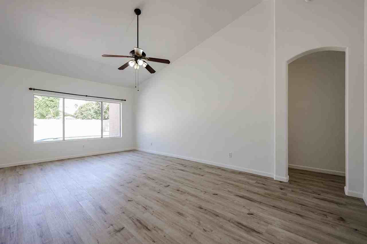 764 E Sheffield Ave - Photo 7 of 50