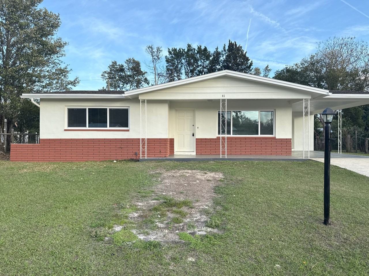 41 S Monroe St - Photo 2 of 19