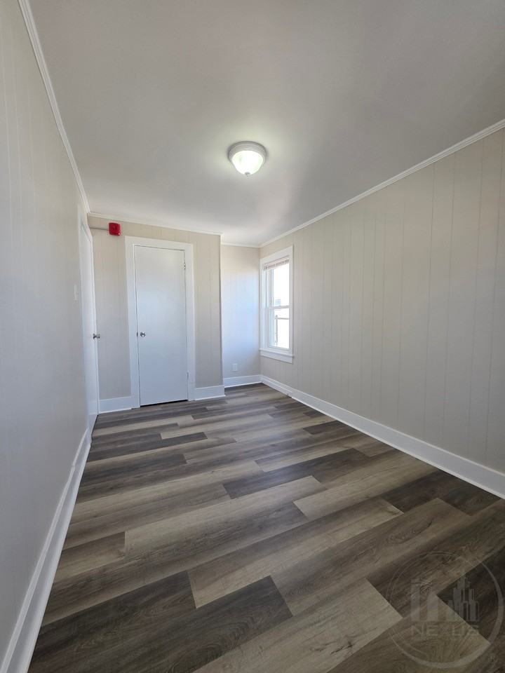 126 3Rd Ave - Photo 6 of 9