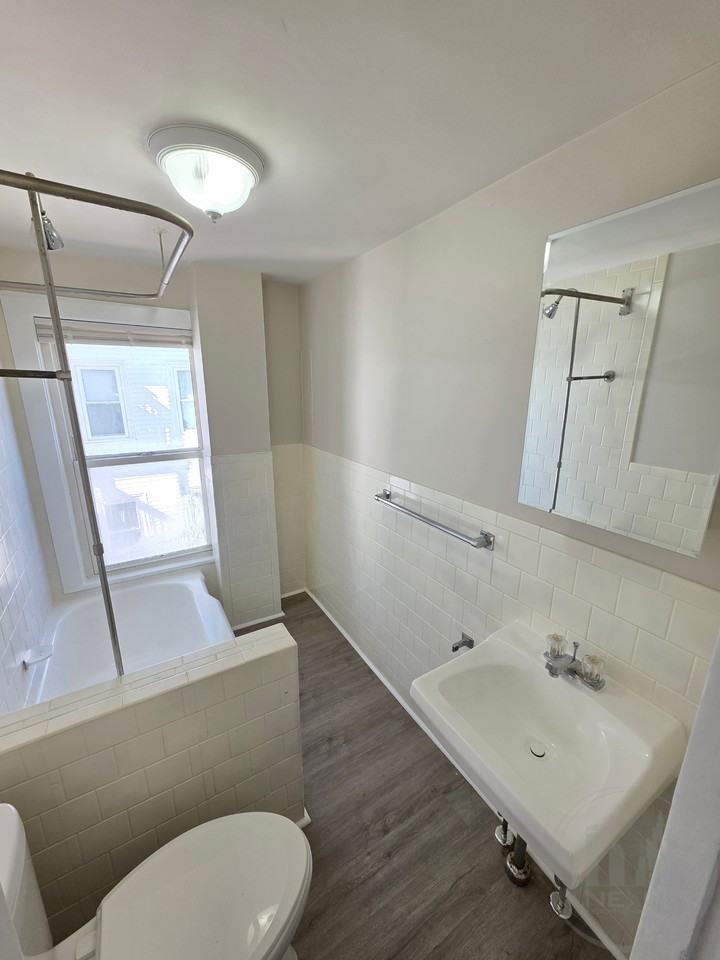 126 3Rd Ave - Photo 7 of 9