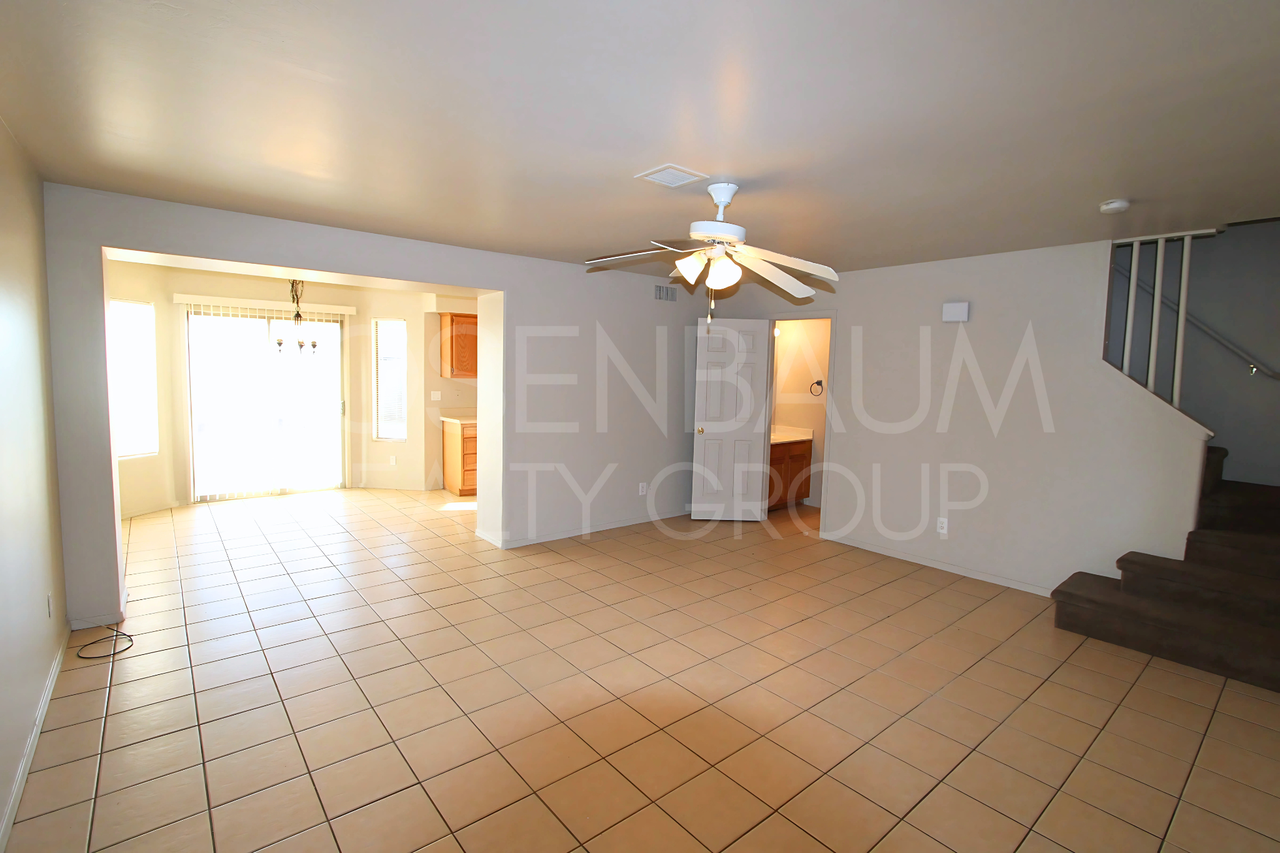 11001 W Carousel Dr - Photo 2 of 12