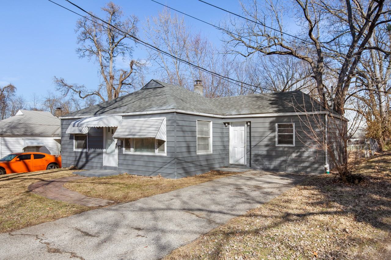 118 N Dade Ave - Photo 2 of 16