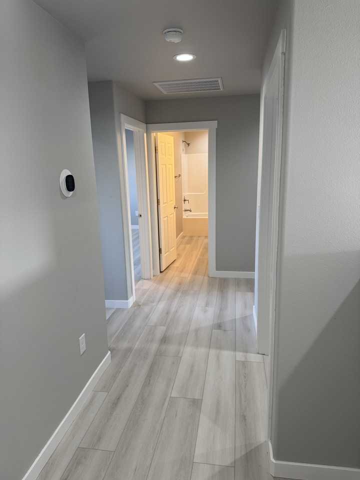 7622 Mcdougal Ave Ne #3 - Photo 7 of 13