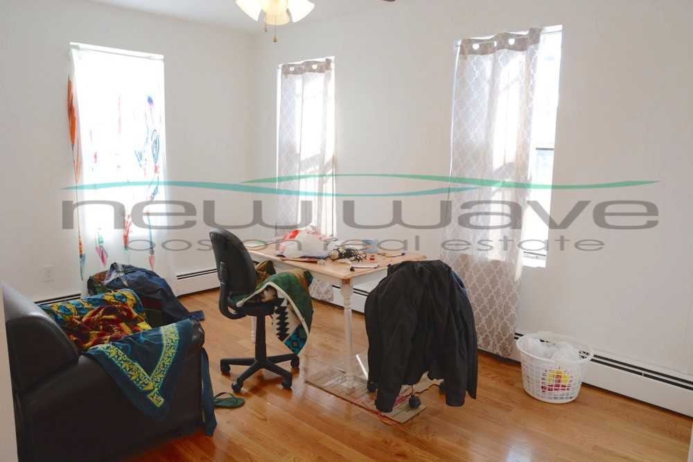2 Greenwich St #1