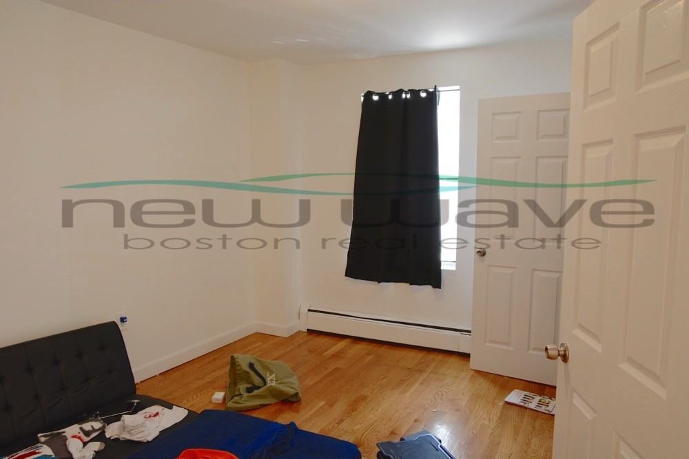 2 Greenwich St #1 - Photo 7 of 9