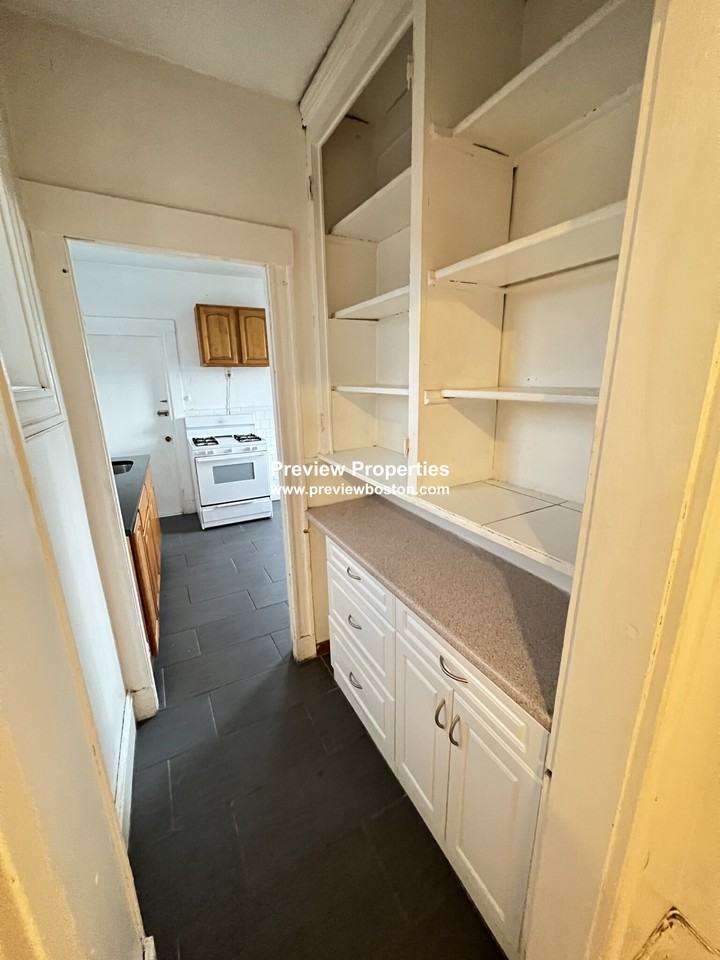 Commonwealth Ave #3P - Photo 2 of 14