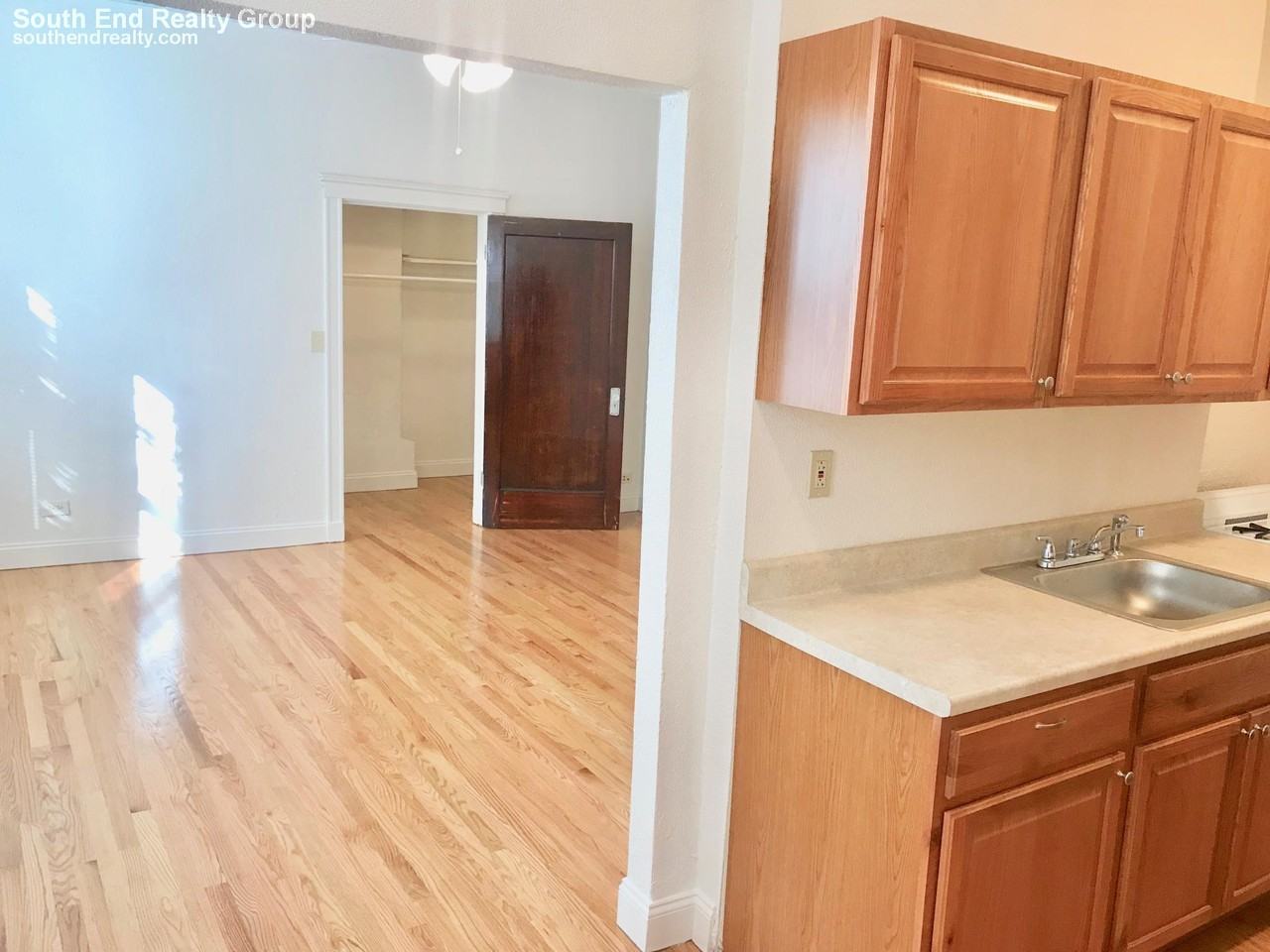 125 Peterborough St #42 - Photo 2 of 14