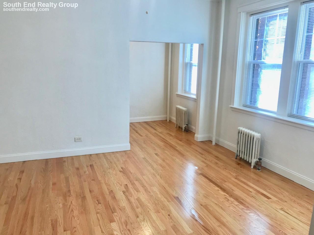 125 Peterborough St #42 - Photo 3 of 14