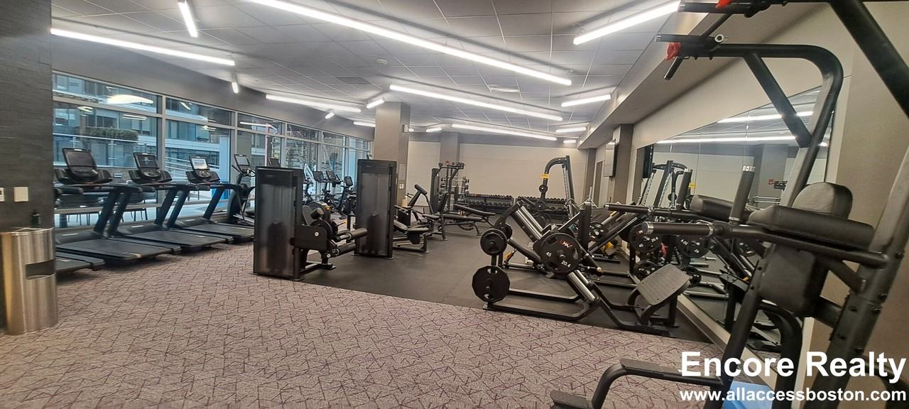 665 Washington St #1506 - Photo 7 of 36