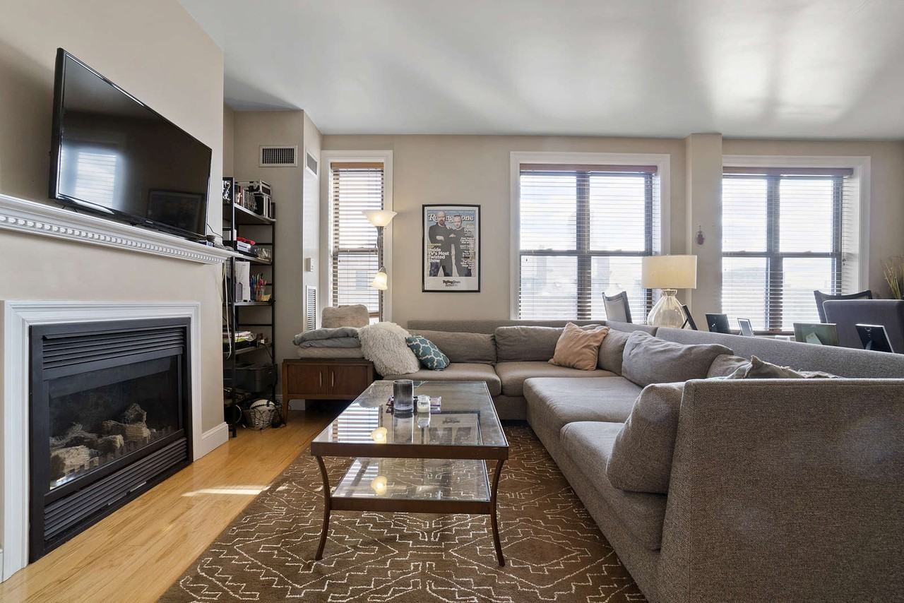 1723 Washington St #402 - Photo 2 of 19