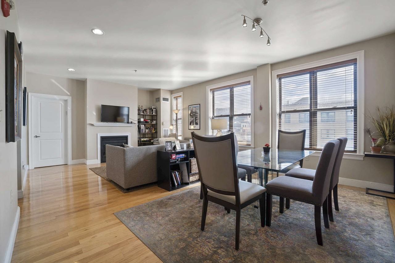 1723 Washington St #402 - Photo 7 of 19