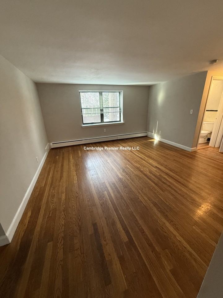 Harvard Ave #B1 - Photo 3 of 8