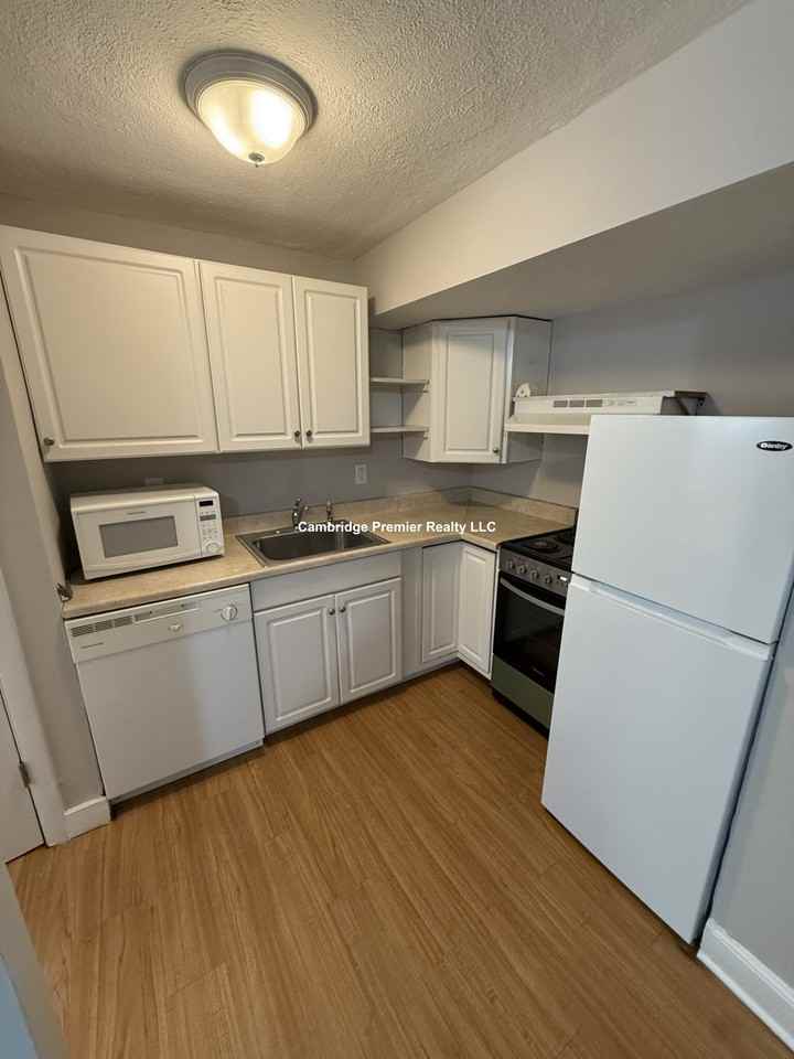 Harvard Ave #B1 - Photo 4 of 7