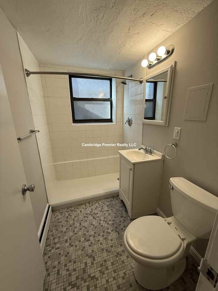 Harvard Ave #B1 - Photo 7 of 7