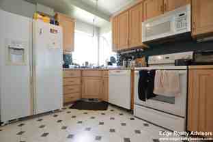 318 N Harvard St - Photo 1 of 1