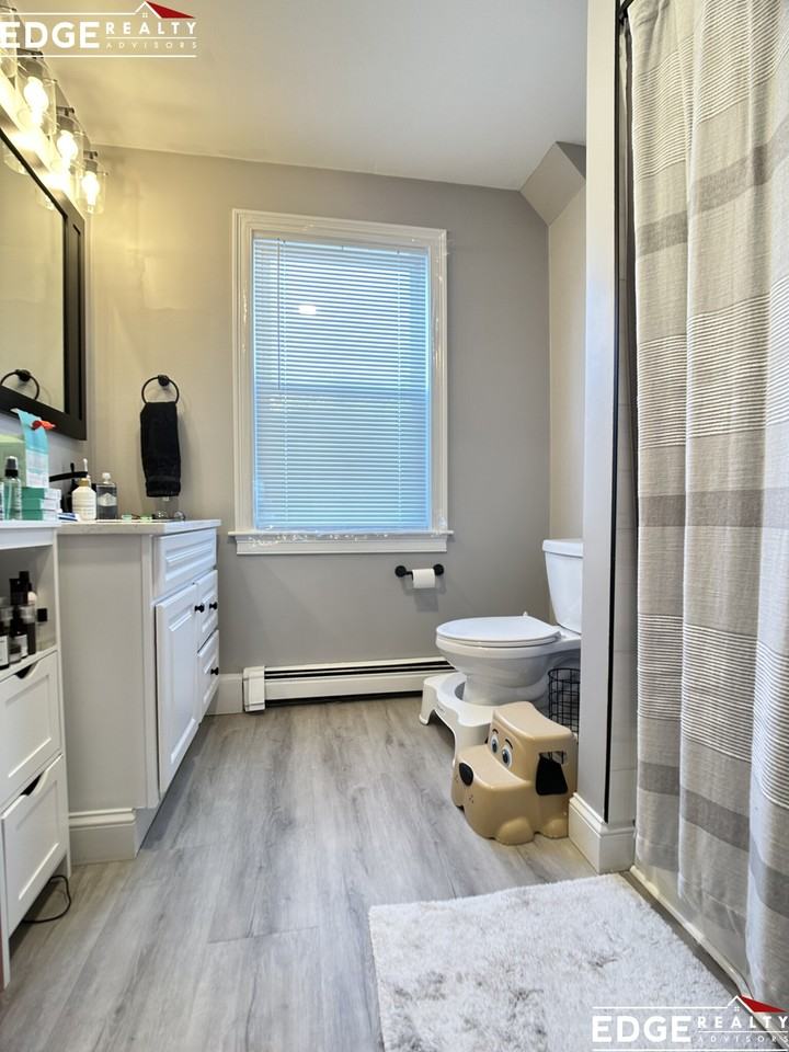 104 Langdon Ave #2 - Photo 5 of 10