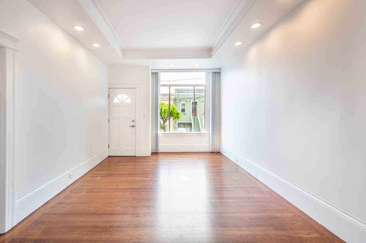 224 27th St #B - Photo 5 of 21