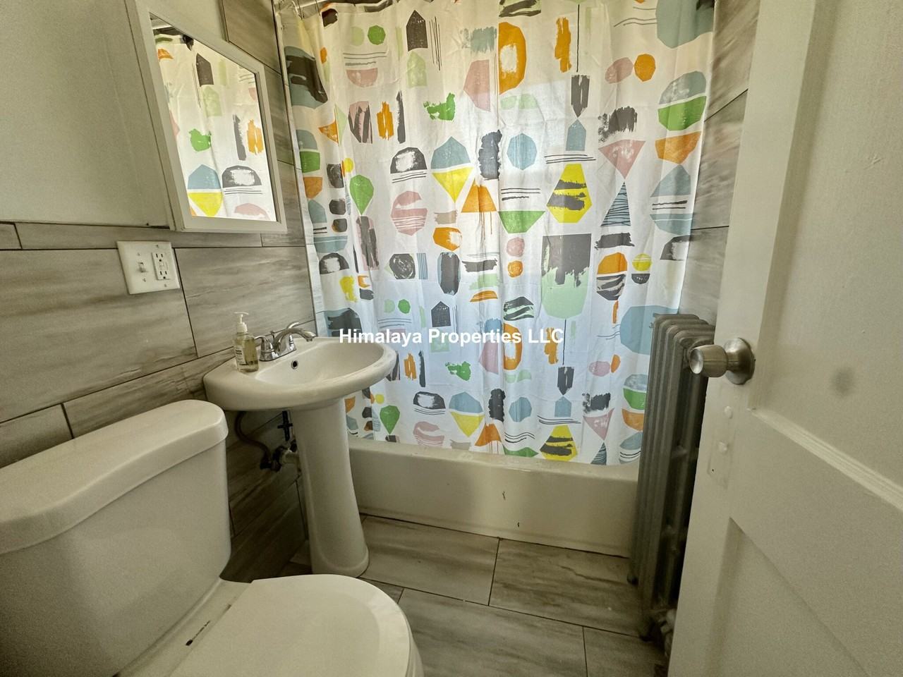 6 Woodlawn St #2 - Photo 6 of 7