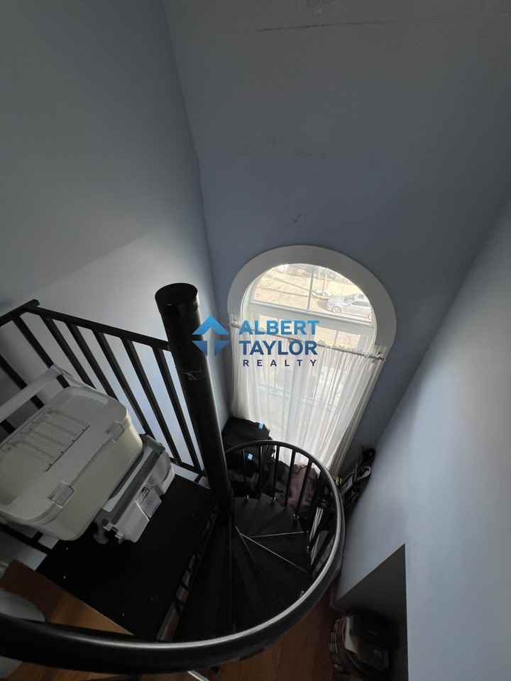 111 Pleasant St #4 - Photo 7 of 32