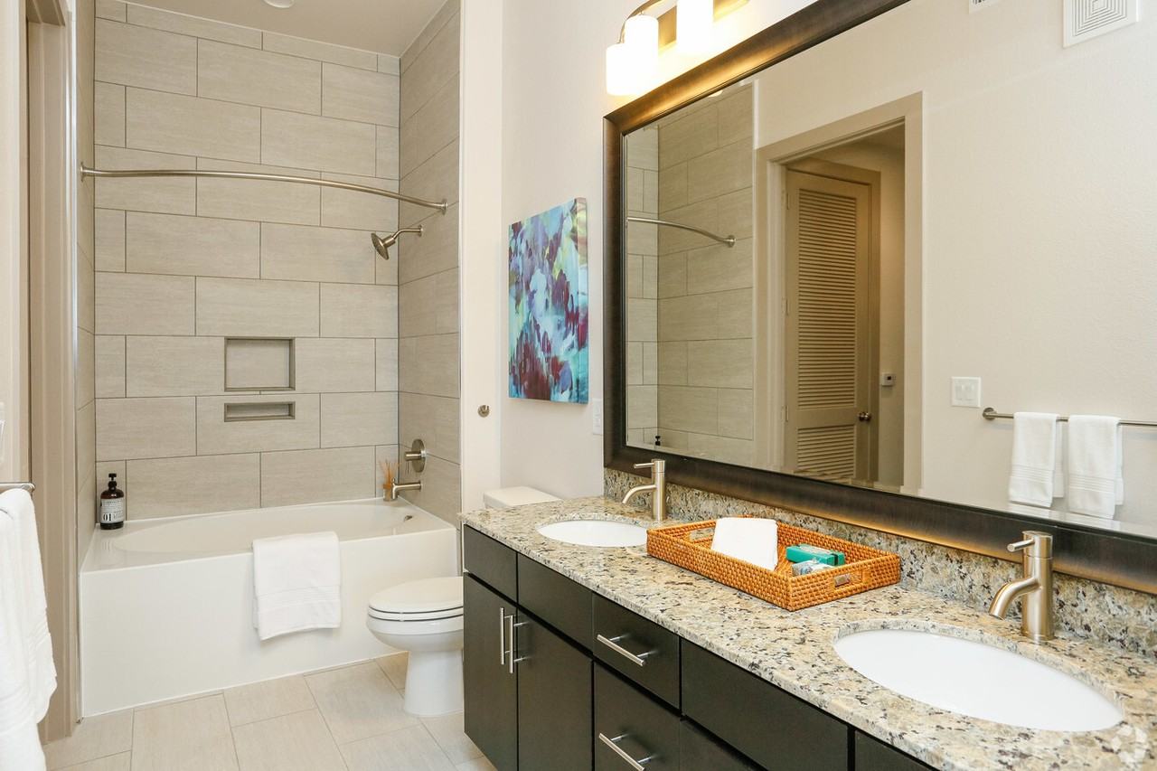 2098 Smith Street #MTR1 - Photo 7 of 10