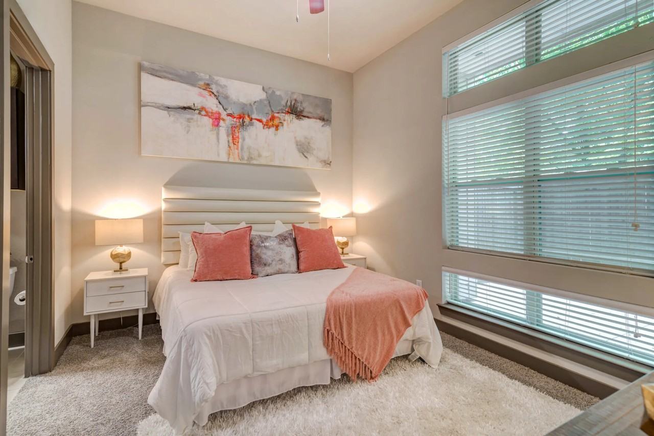 1000 Oakdale Street #5HP1 - Photo 6 of 11