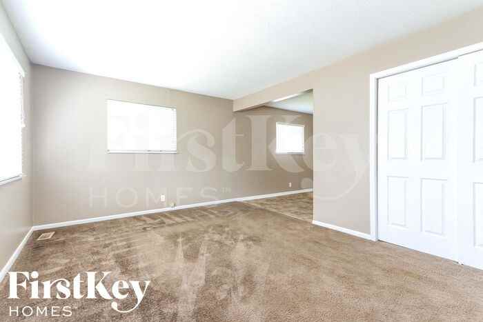 1750 Atlantic St - Photo 2 of 15