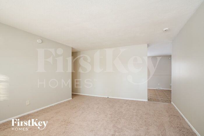 510 Colony Dr - Photo 3 of 18