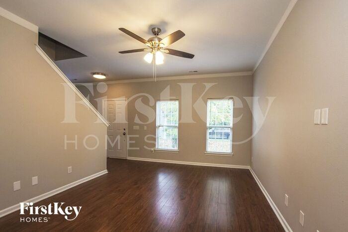 6222 Gatesville Ln - Photo 3 of 15