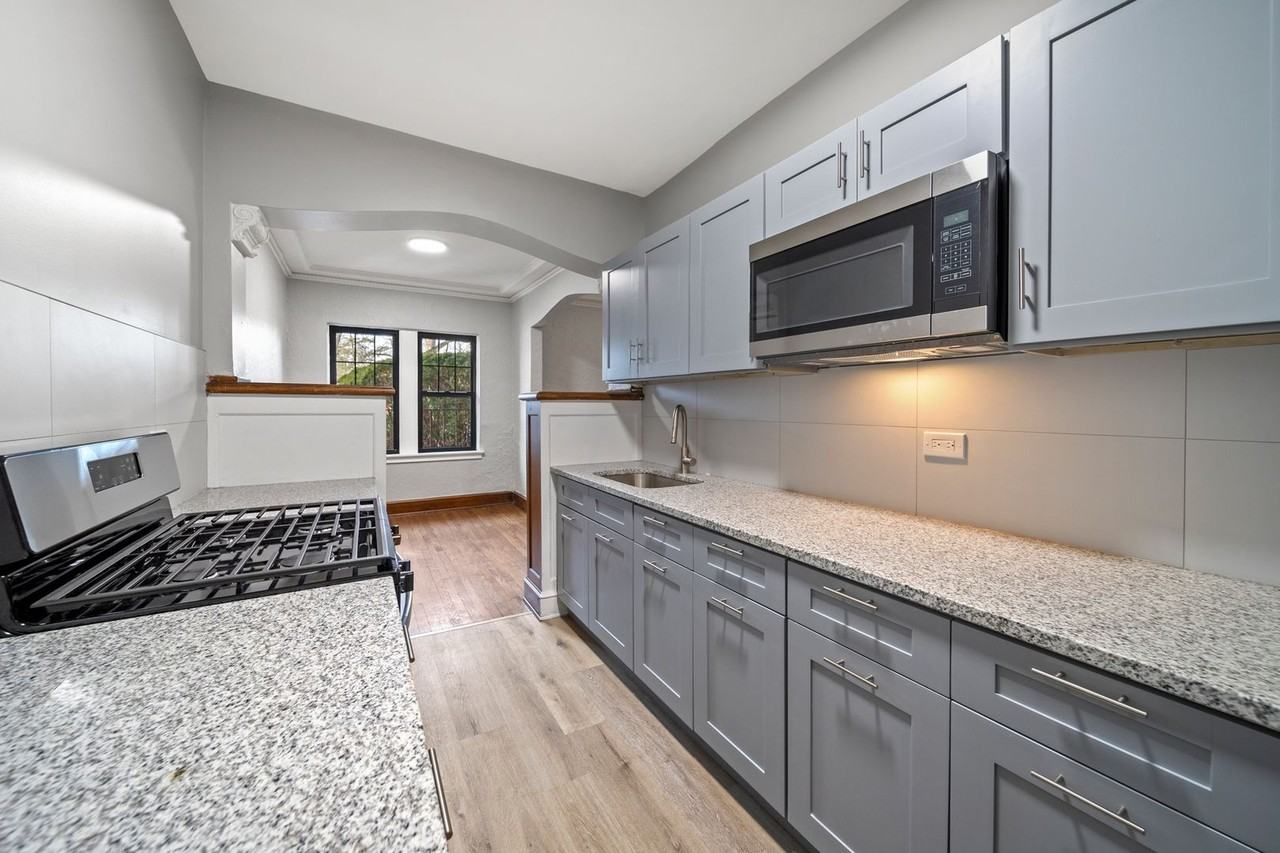 Bella Casa Apartments - Photo 2 of 15
