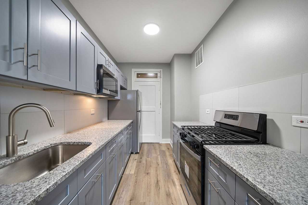 Bella Casa Apartments - Photo 3 of 15