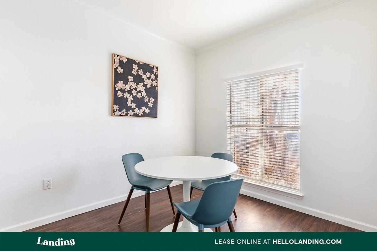 1000 Henderson St, - Photo 3 of 50