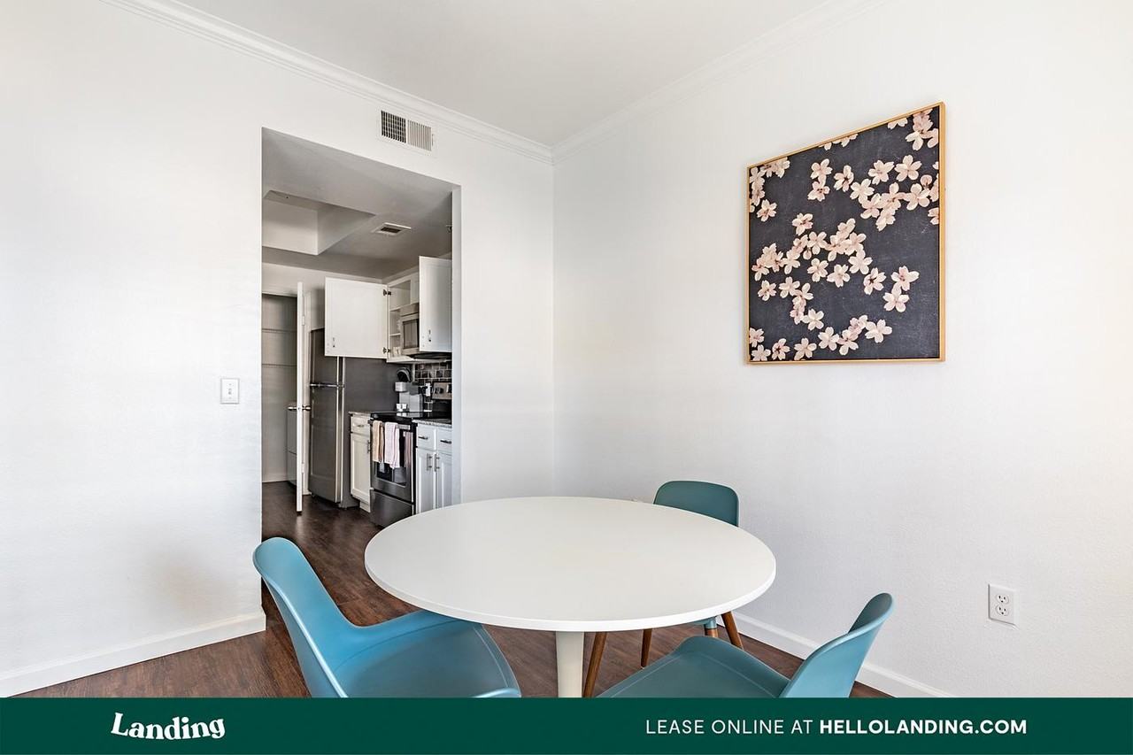 1000 Henderson St, - Photo 4 of 50