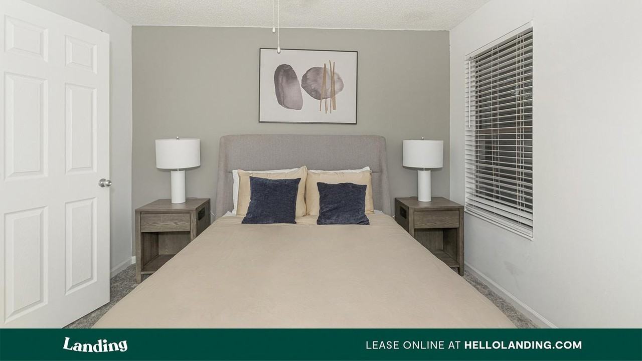 10263 Whispering Forest Dr - Photo 5 of 50