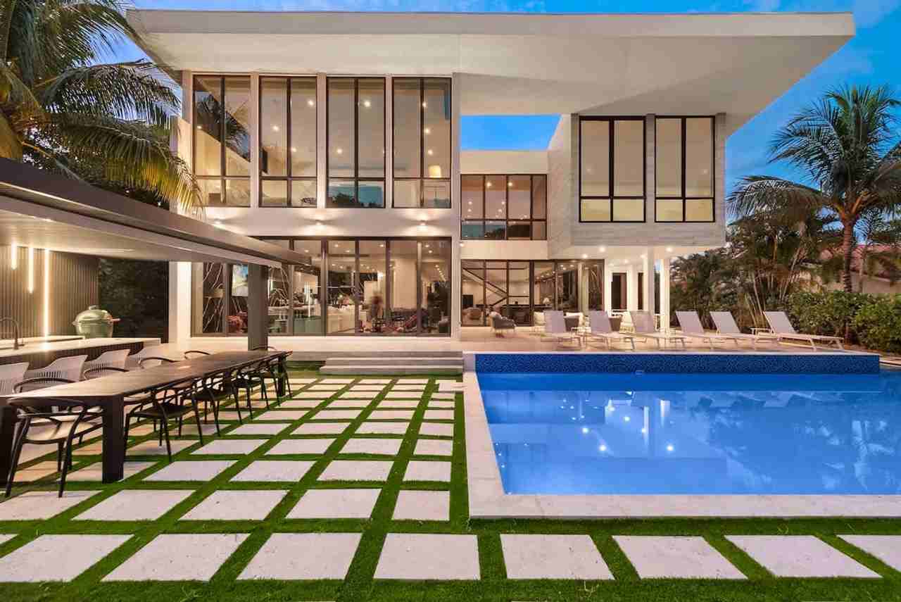 Holiday Dr #1056352P - Photo 2 of 50