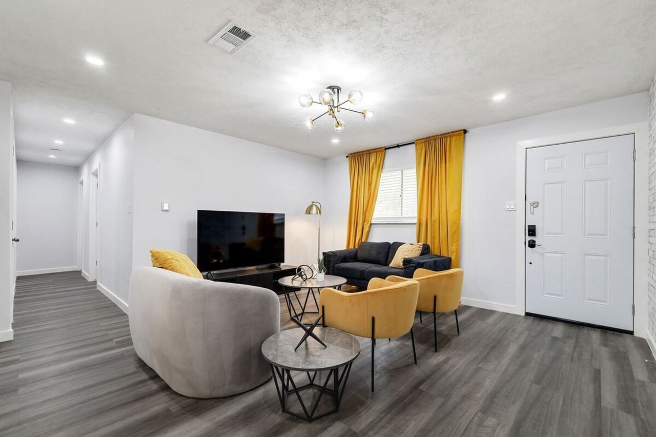 7609 Noreast Dr #1056415P - Photo 2 of 35