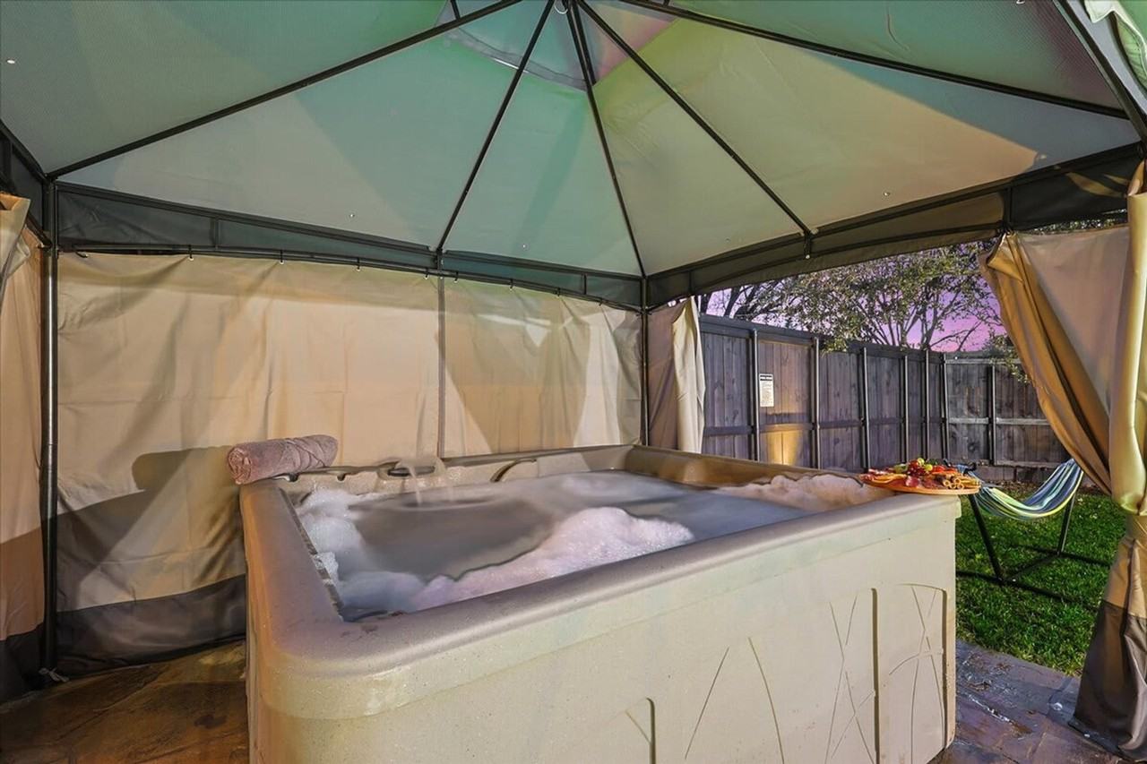 3608 Courtdale Dr #1056416P - Photo 5 of 41