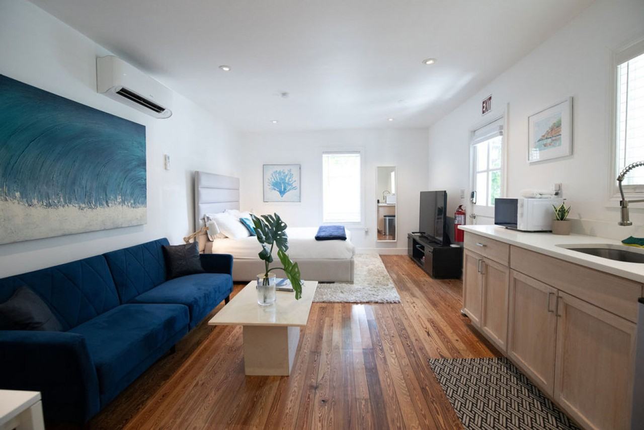 40 Phoenetia Ave #1056485P - Photo 2 of 19